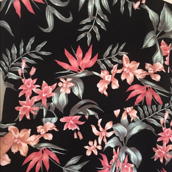 Dress - Picture 5 of 6